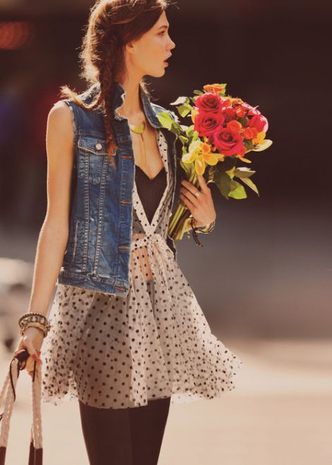 dress-girl-photo-roses-favim.com-448602_large.jpg